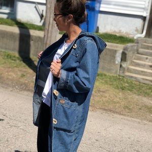 Meet your Posher, Sarina with amazing style!